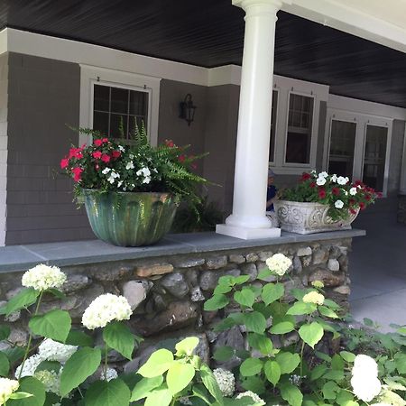 Hilltop House Bed & Breakfast Amenia Εξωτερικό φωτογραφία