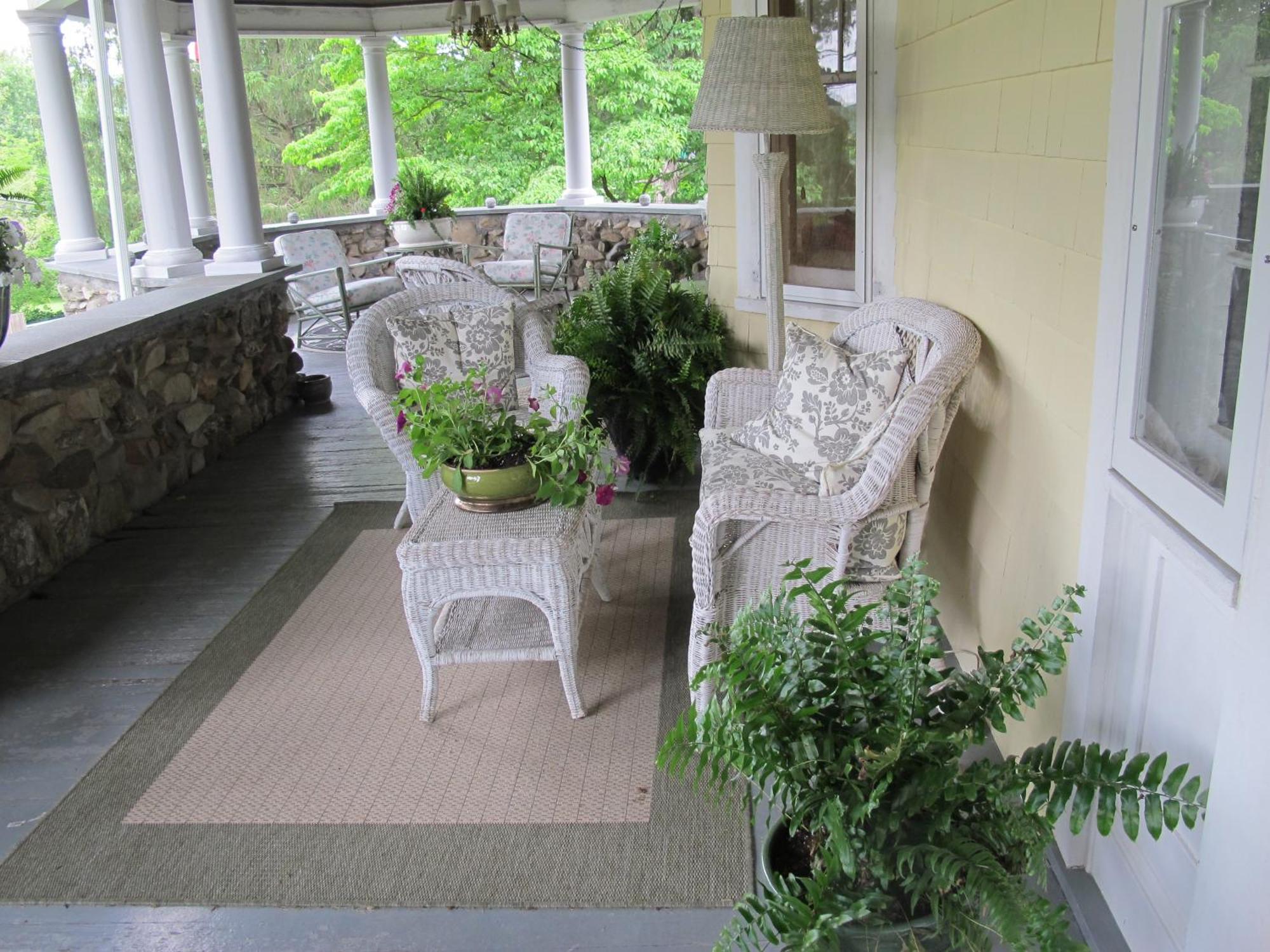 Hilltop House Bed & Breakfast Amenia Εξωτερικό φωτογραφία
