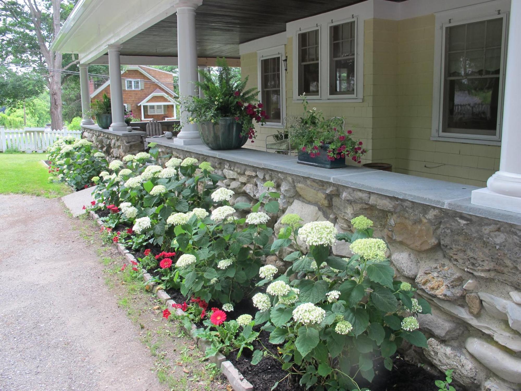 Hilltop House Bed & Breakfast Amenia Εξωτερικό φωτογραφία