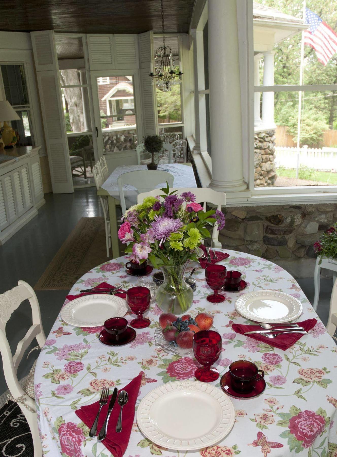 Hilltop House Bed & Breakfast Amenia Εξωτερικό φωτογραφία