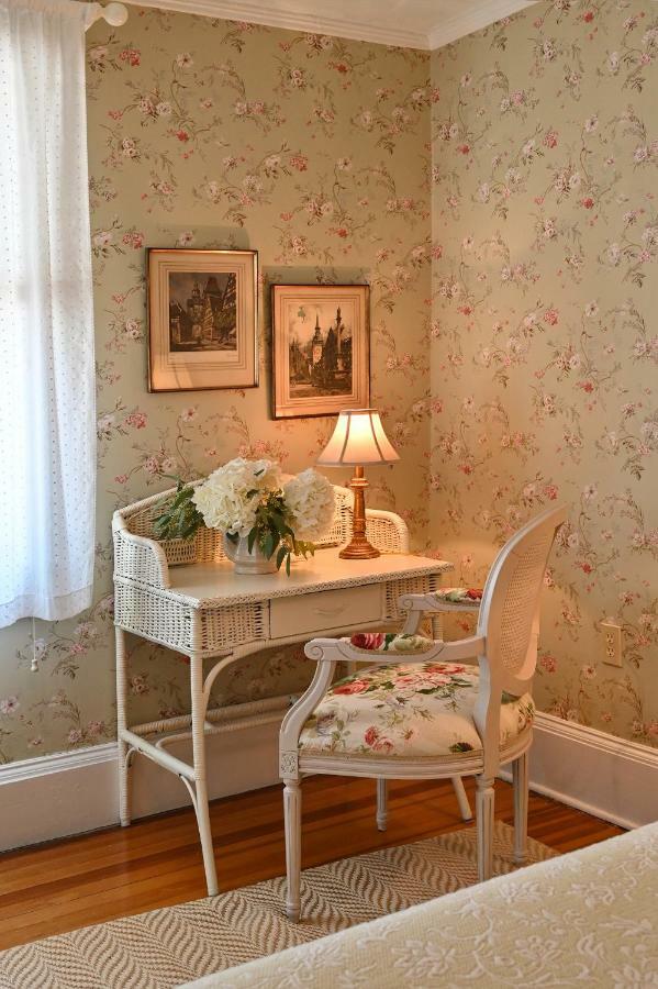 Hilltop House Bed & Breakfast Amenia Εξωτερικό φωτογραφία