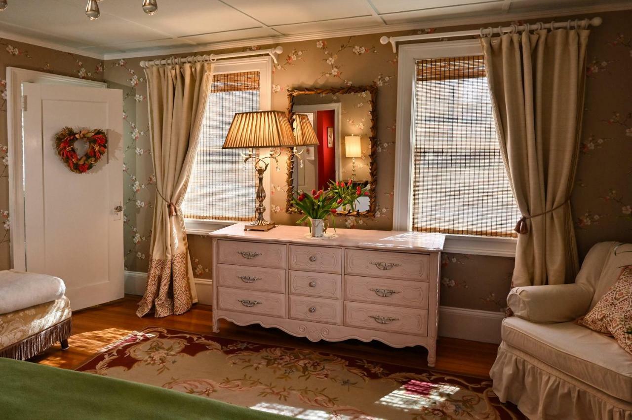 Hilltop House Bed & Breakfast Amenia Εξωτερικό φωτογραφία